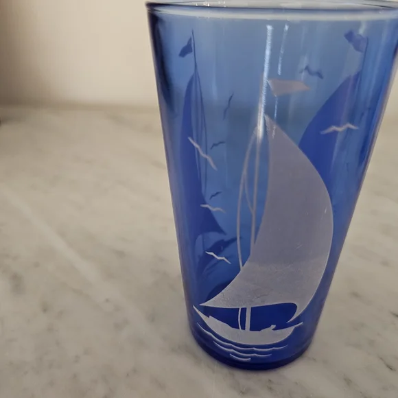 Set of Four Blue Hazel Atlas Sailboat Glasses - Picture 4 of 8